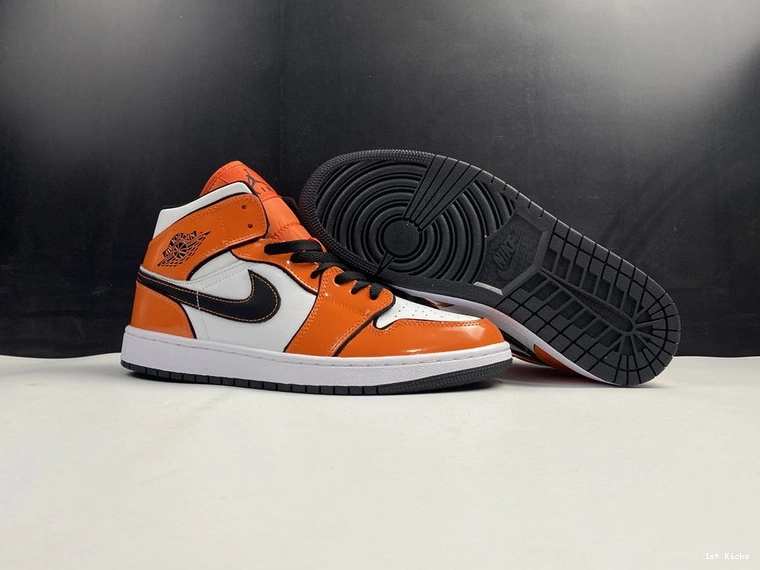 “Turf  1 DD6834-802 Mid Jordan Air  Orange” 0917